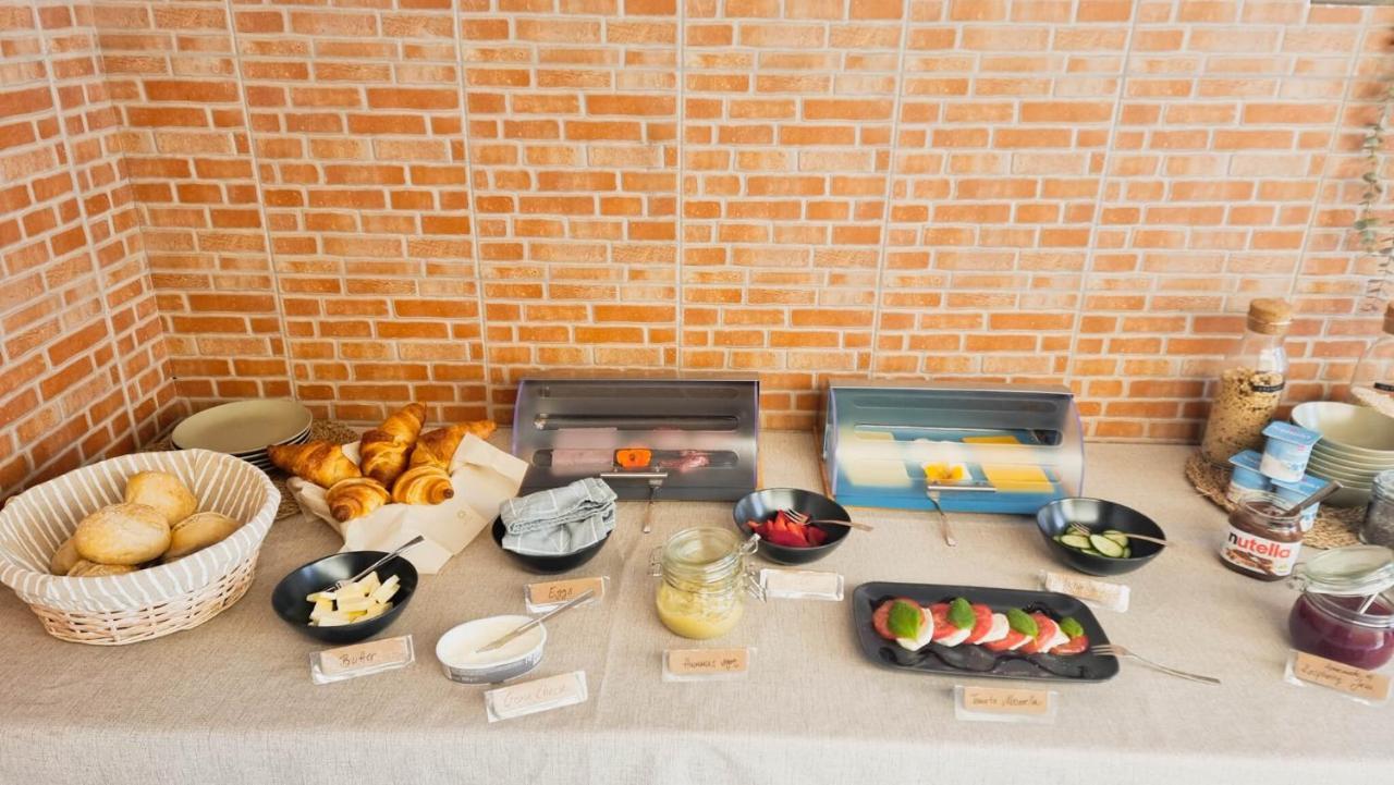 Tika Surf Camp Ericeira 호텔 Carvoeira 외부 사진